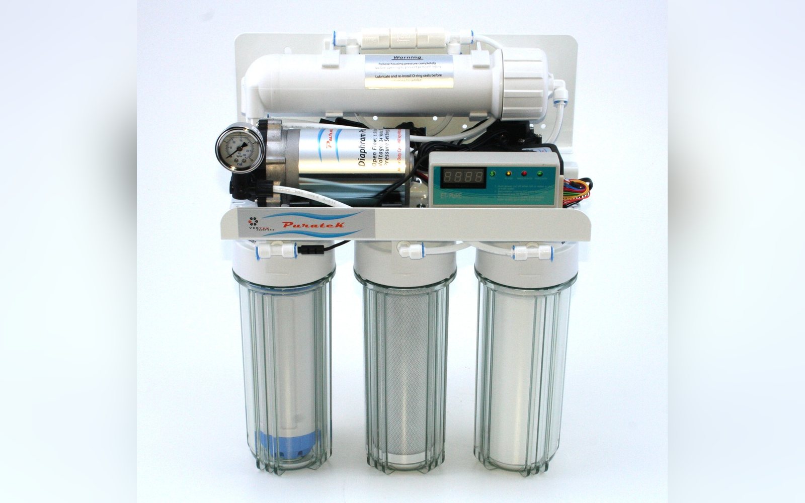 Reverse osmosis water purifier with filter cartridges
